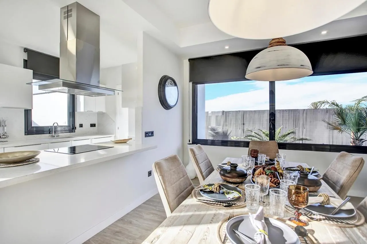 Villa Del Roque, Heated Pool & Luxury In El Roque